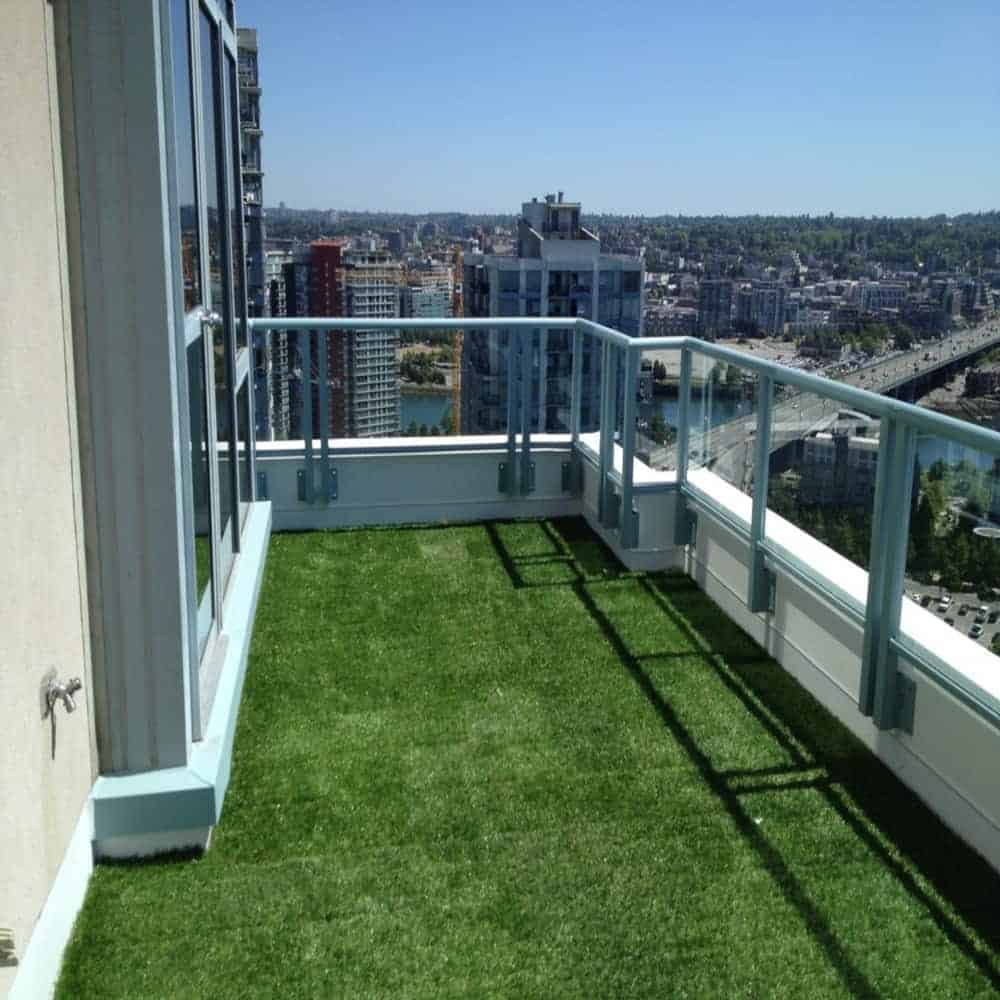 Good-Balcony-Artificial-Grass-Dubai-1