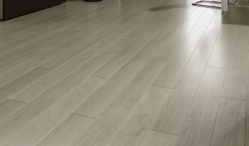 Factors To Consider When Selecting Laminate Flooring For Commercial Spaces In Dubai