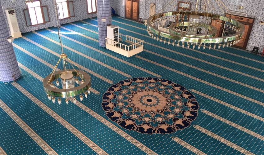 Purchasing Mosque Carpets From A Local Dubai Seller