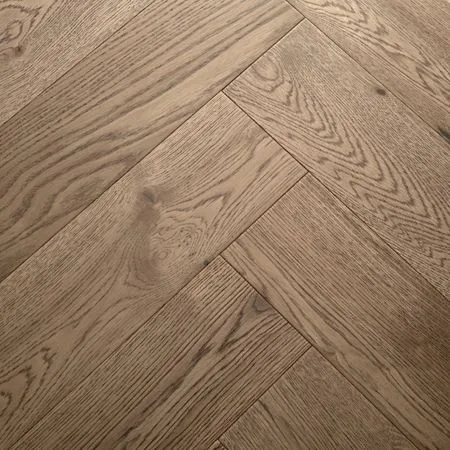 Highclere-Spiced-oak