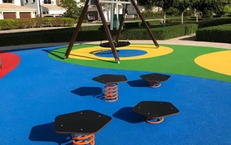 epdm flooring install in playground