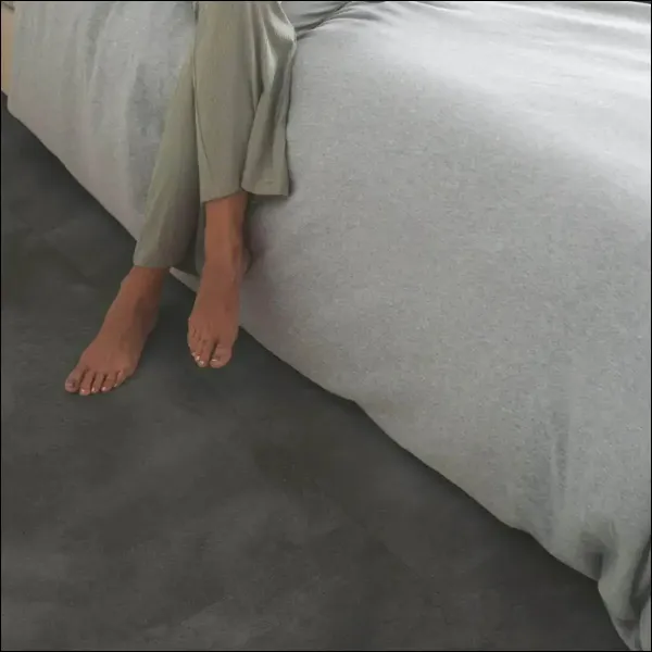 soft-graphite-stone-effect-floor